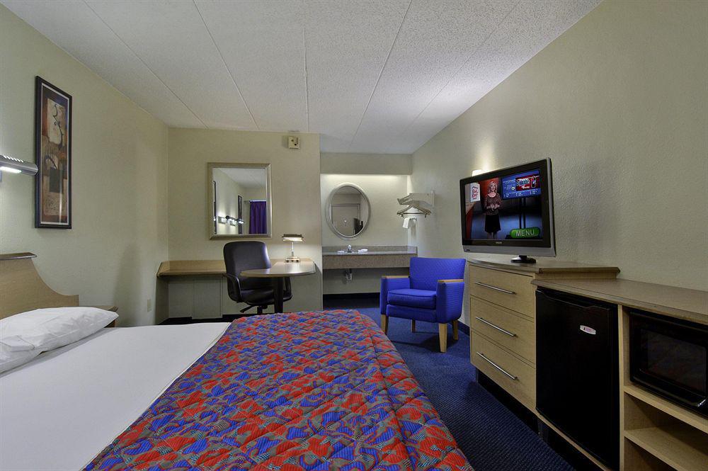 Red Roof Inn Edison Habitación foto